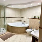 Villa Mustang Bytom