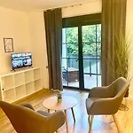 Mustang Villa